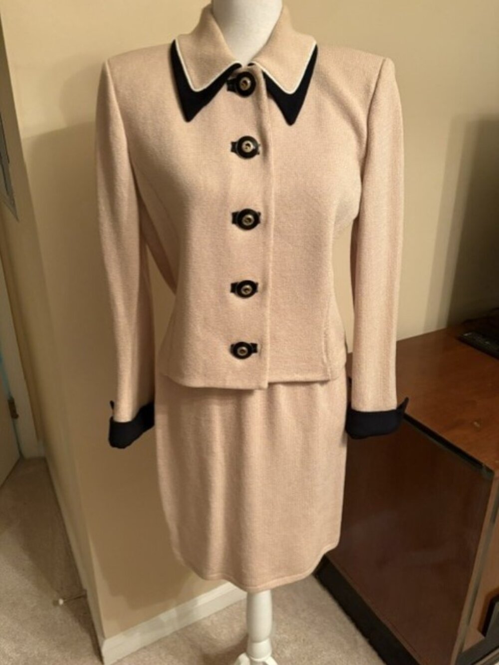 VINTAGE ST. JOHN SUIT